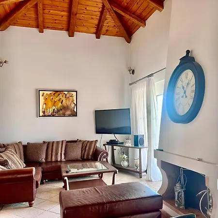 Lejlighed Rustic Comfort By Goutos Luxury Living